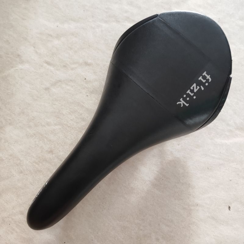 Sadel Sedel Sadle Saddle Fizik Aliante R1 Carbon 138mm