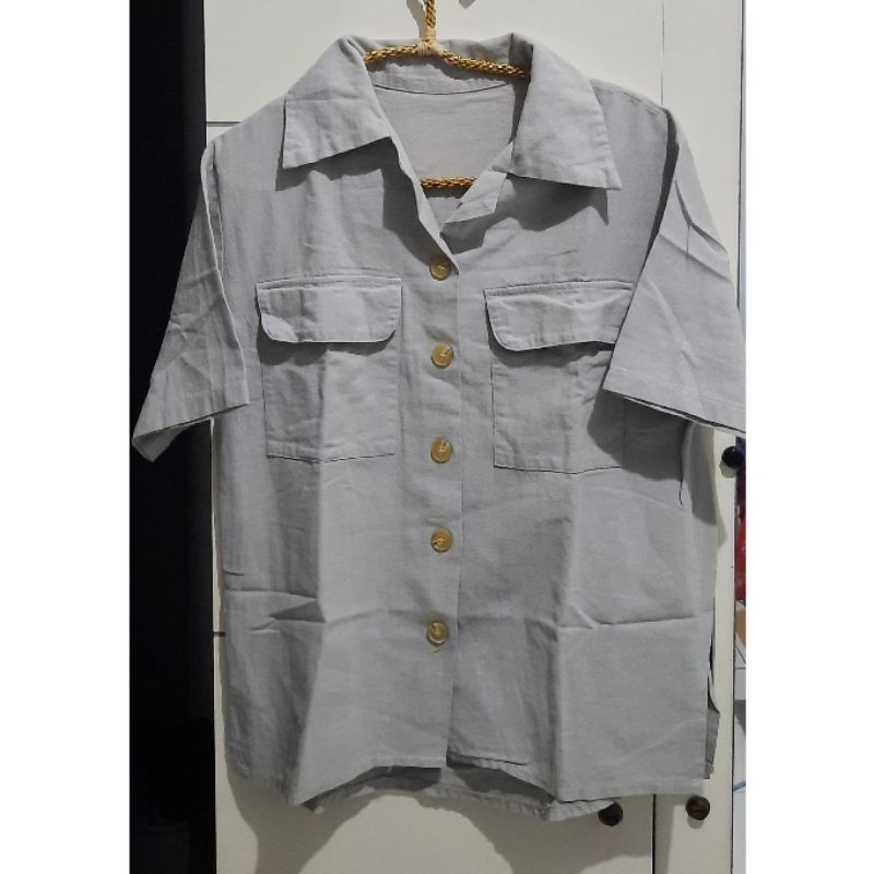 Preloved - Kemeja abu untuk wanita