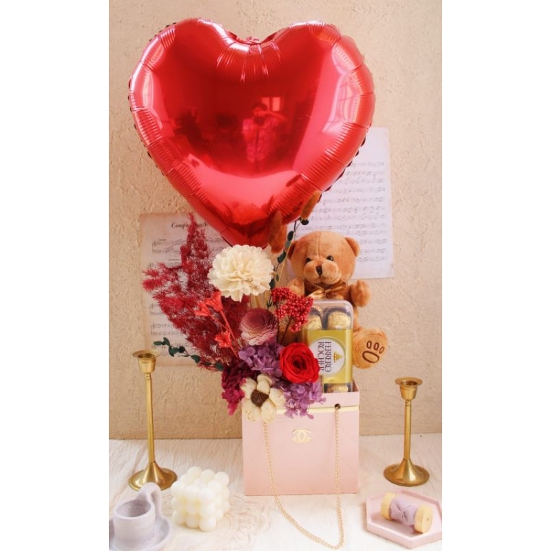 

Bomb of Love Flower Bloom Box in Red / Boneka Coklat Bunga Valentine / Hadiah Valentine / Valentine's Gift / Kado Valentine / Hadiah Cewek / Bunga Valentine / Mawar Valentine / Ferrero Rocher