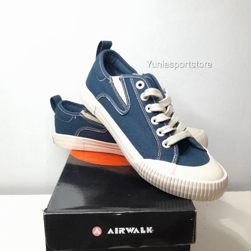 Size 41 AIRWALK TUSTIN Navy BNIB 100%ORIGINAL
