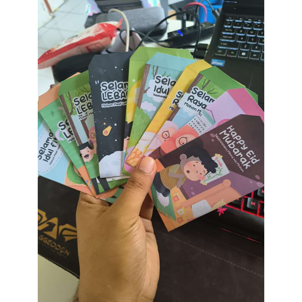 

Amplop THR desain lucu karekter berbeda beda