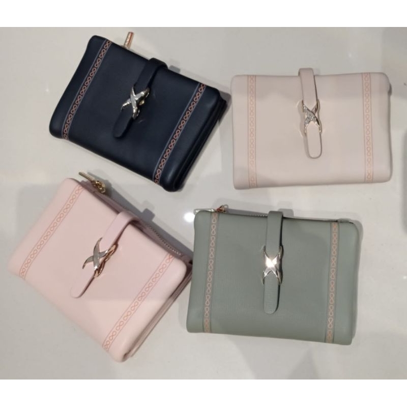 DOMPET LIPAT WANITA PRETTYZYS