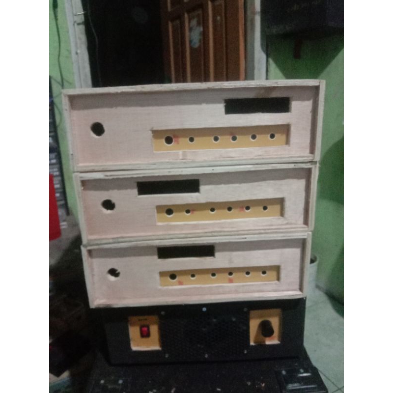 BOX POWER AMPLIFIER TRIPLEK