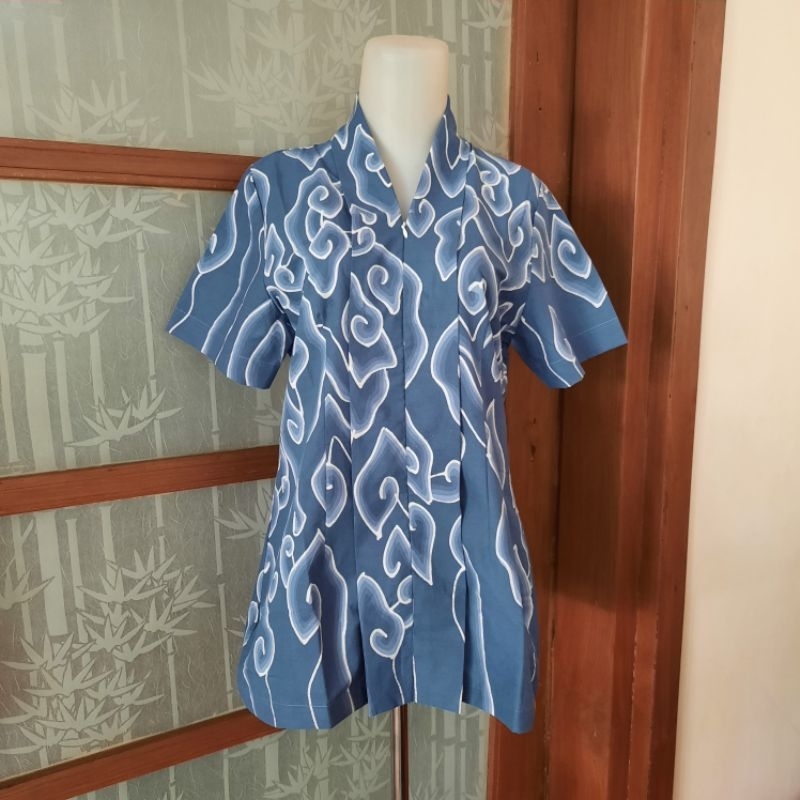 Atasan kartini batik tulis mega mendung wanita modern