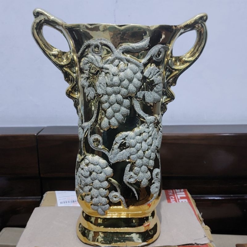 Pajangan vas 1 pc keramik gold Tinggi 35 cm