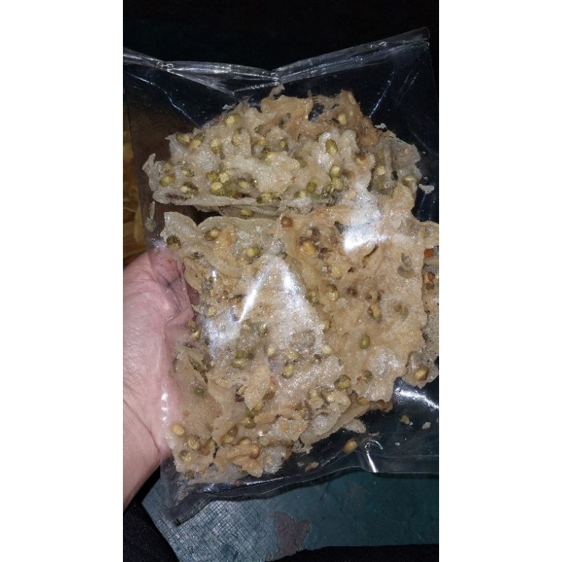 

peyek kacang hijau