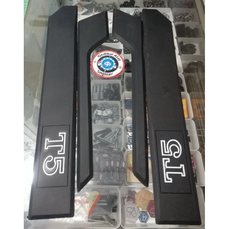 Karet trim T5 body trim vespa Excel T5