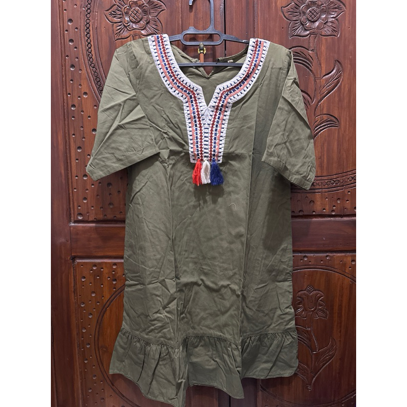 PRELOVED DRESS POLOS WARNA ARMY