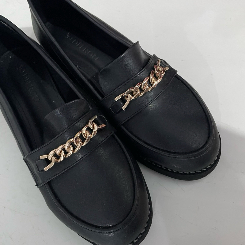 [ PRELOVED ] SEPATU KERJA KANTOR WANITA LOAFER FORMAL KULIT DOCMART BOOTS PANTOFEL DEFROU SIZE 38 37