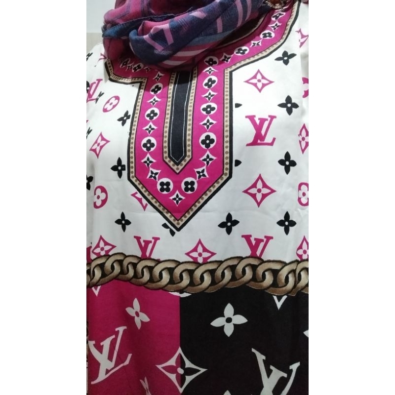 Kaftan Motif Lv Merah