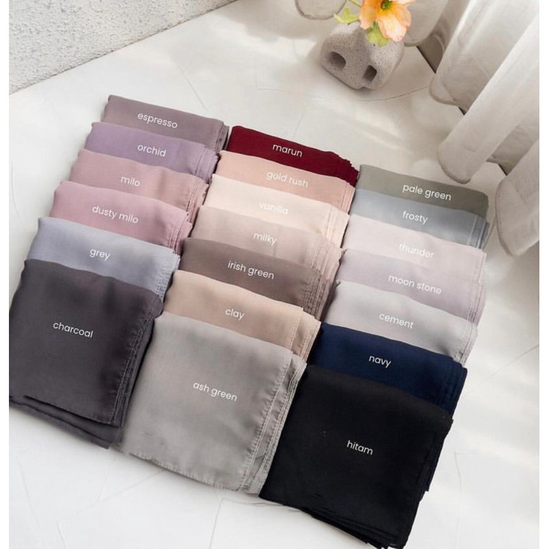 Bella Square PREMIUM  SIZE 120 x 120 cm