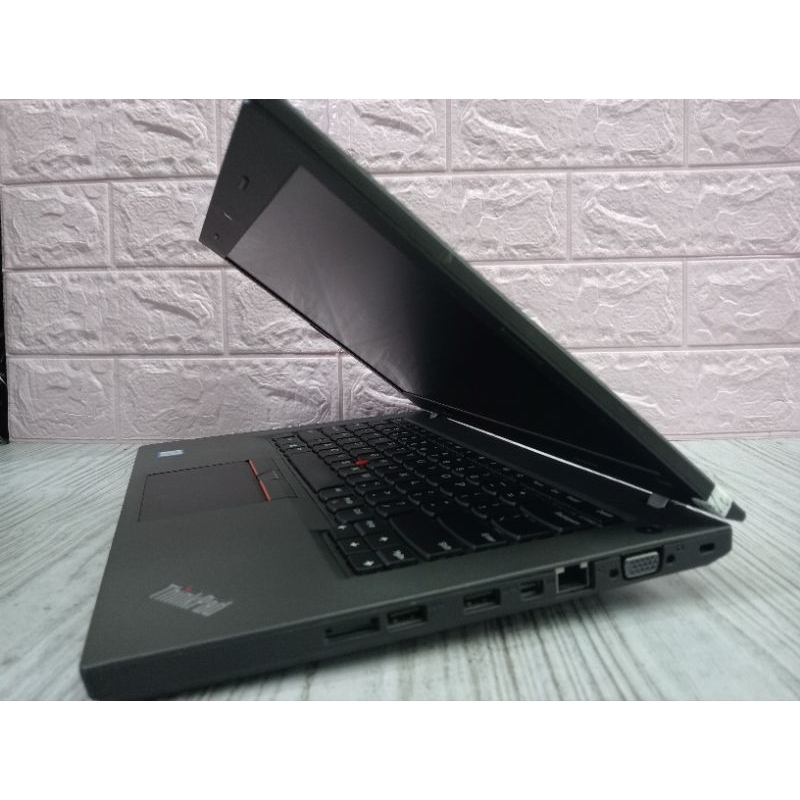 Lenovo Thinkpad T460 core i5/gen6/Ram8/ssd256/like new