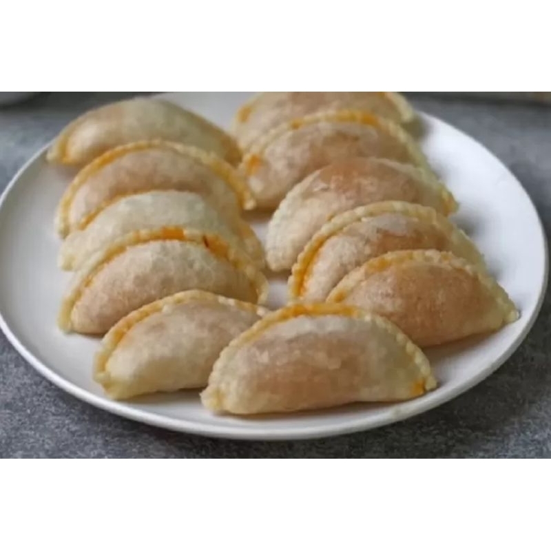 

CIRENG ISI AYAM SUWIR PEDAS (10 PCS) by Adiyy