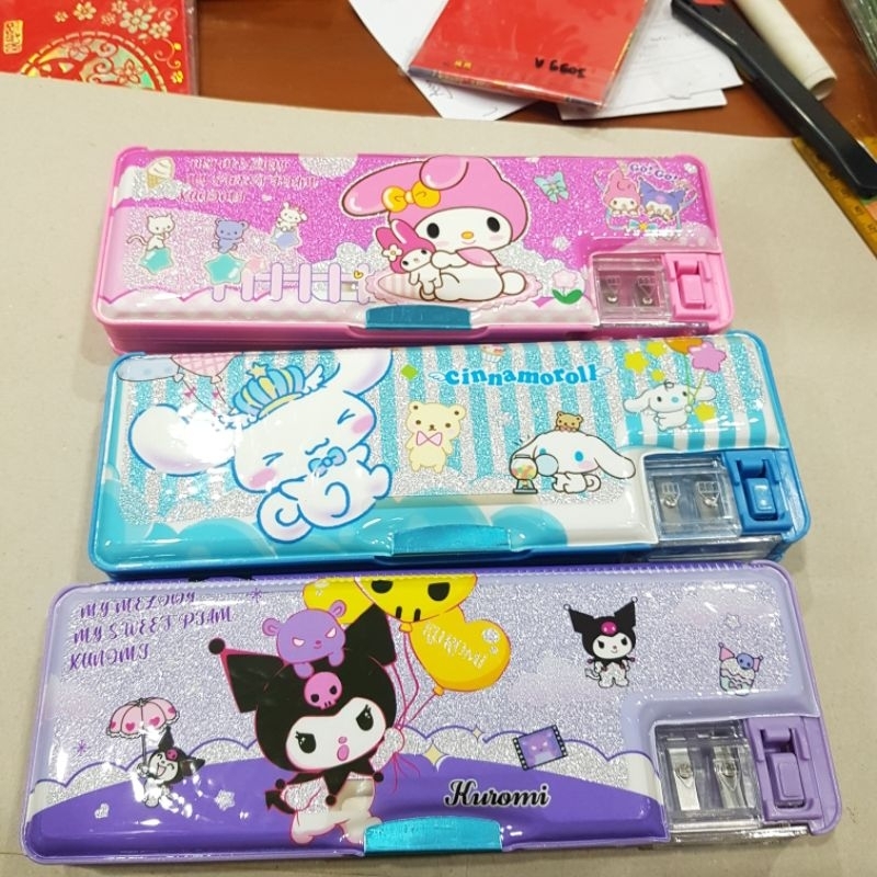 

Tempat Pensil Magnet Gliter Motif Sanrio / Kuromi KT-2221