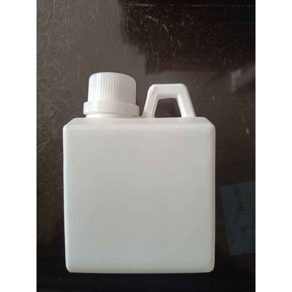 

Jerigen putih doff 500 ML Segel (PUTIH SUSU) / Jerigen Madu - ***GOSEND / GRAB