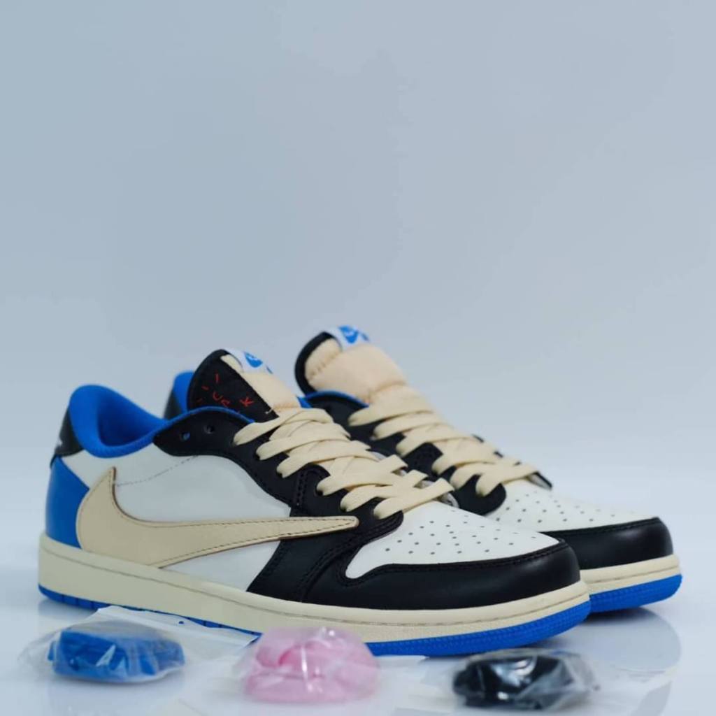 Sneaker Air Jordan 1  Low Travis Scott Pragment