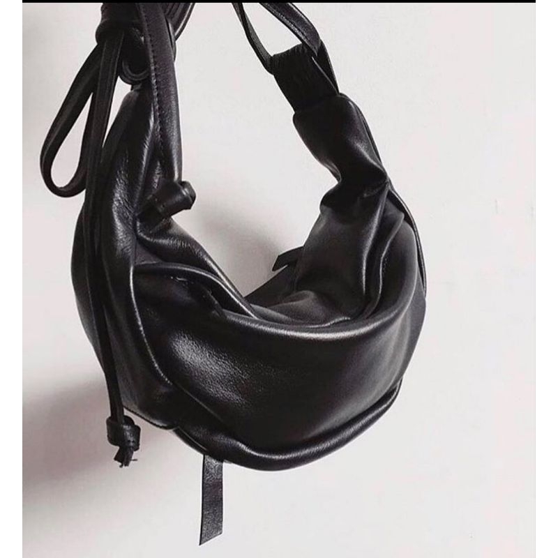 Preloved Luigy Sling Bag KAYNN