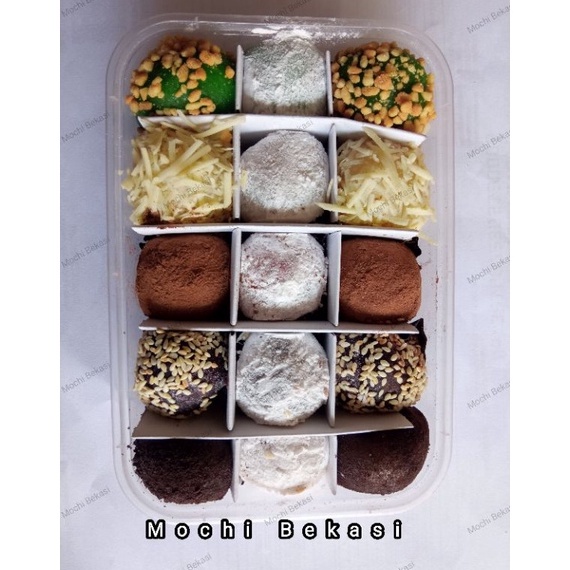 

ORIGINAL kue mochi full topping isi 15 pcs tanpa messes