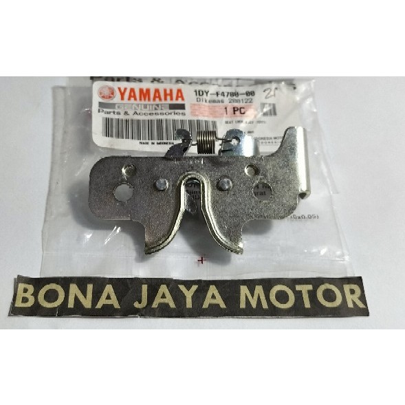 LAWAN KUNCI JOK/ENGSEL JOK YAMAHA JUPITER Z1 KODE 1DY-F4780-