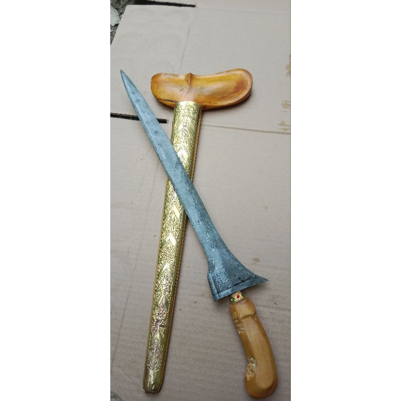 PUSAKA KERIS PULANGGENI LURUS