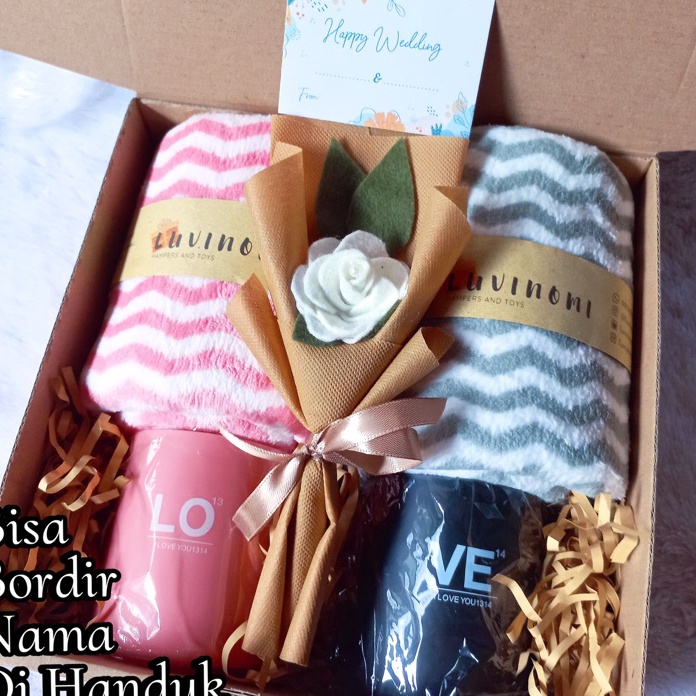 

Penjualan TerbaikCOD Hampers pernikahan handuk motif dan cangkir couple bisa BORDIR NAMA kado weddinganniversary dll