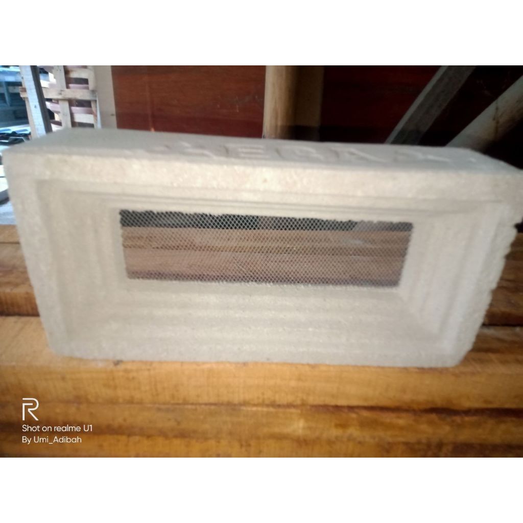Roster 30 cm x 15 cm x 8 cm - Loster Jaring Ram Anti Nyamuk Lokasi Tegal - Lubang Angin Udara - Tera