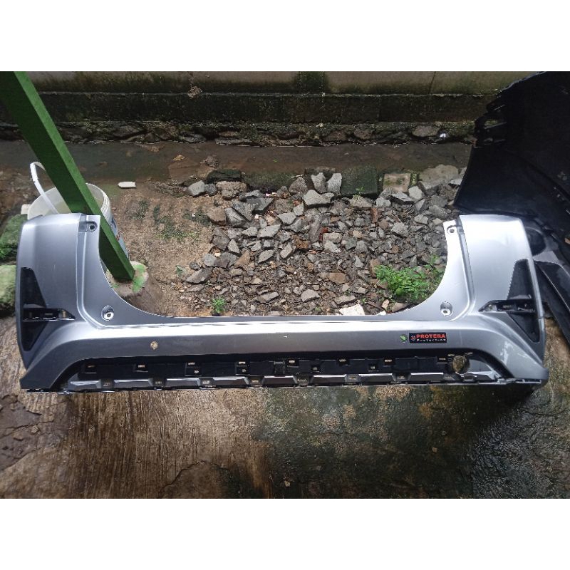 bemper belakang avanza veloz 2022