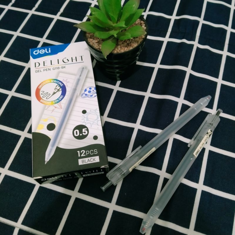

insfera | pulpen cetik hitam | deli