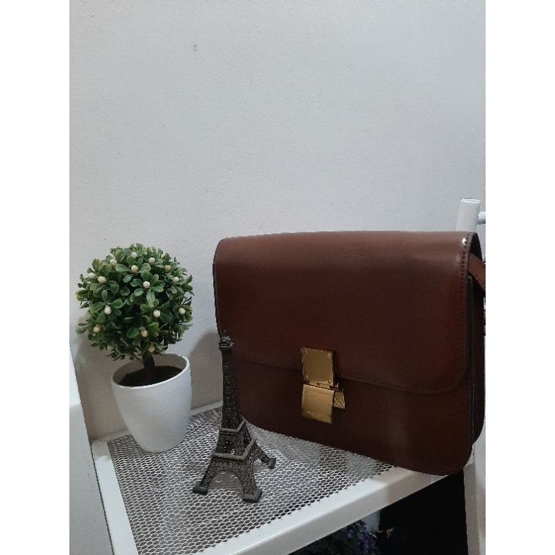 Preloved Sling Bag Celine Box