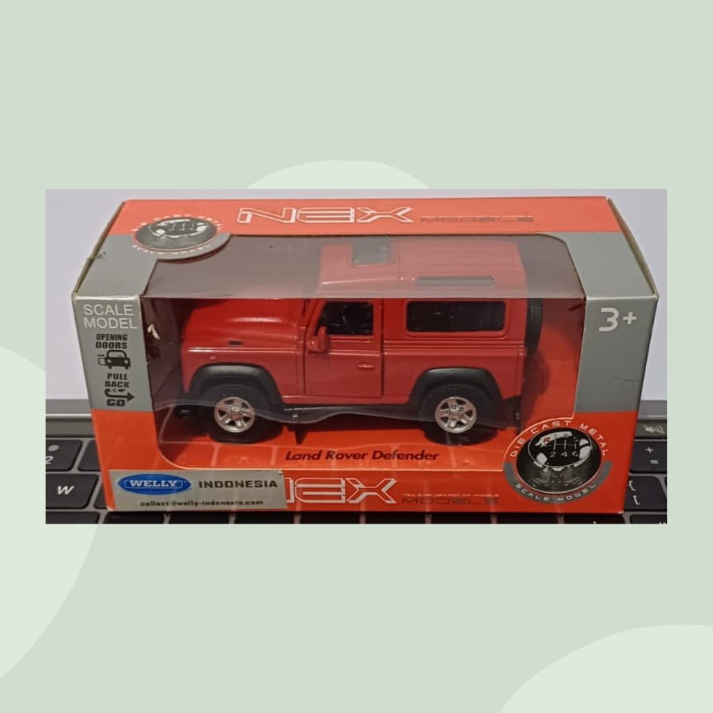 1:43 Welly Nex - Land Rover Defender