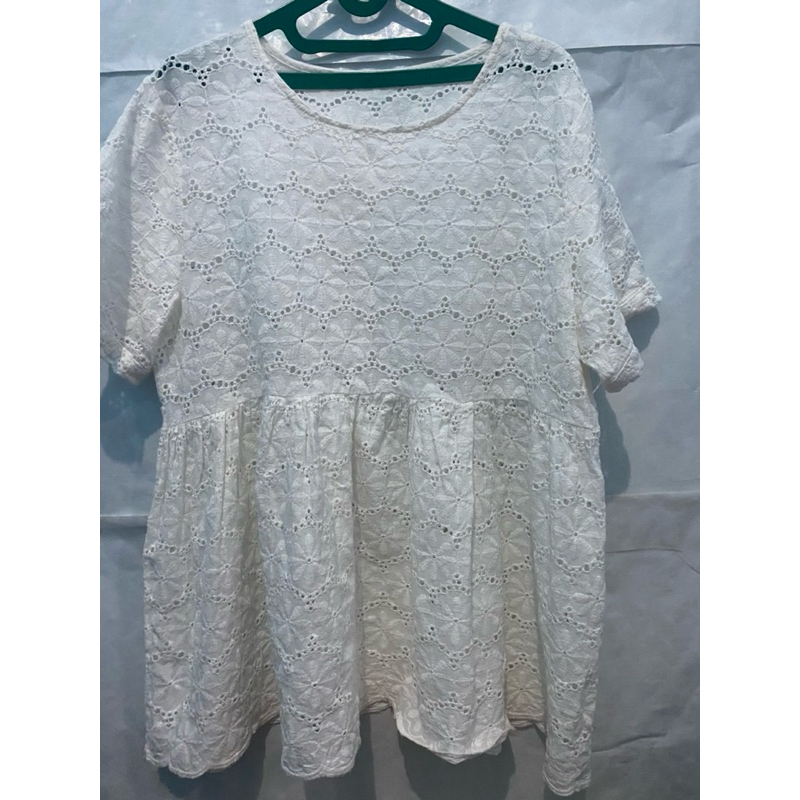 Atasan putih katun bolong