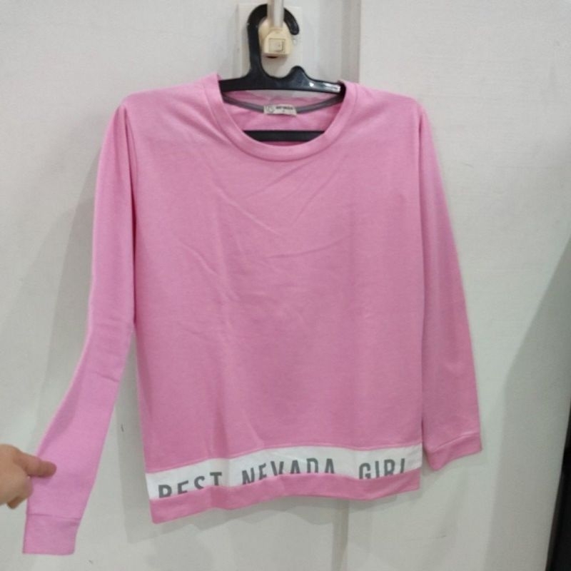 (Preloved) Atasan Kaos Lengan Panjang Nevada