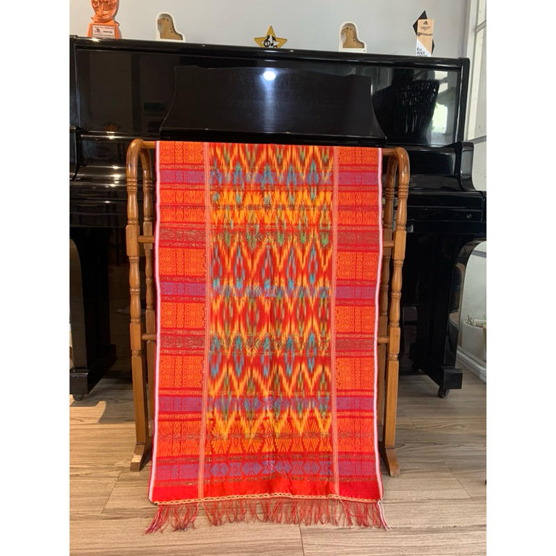 uis nipes semi sutra