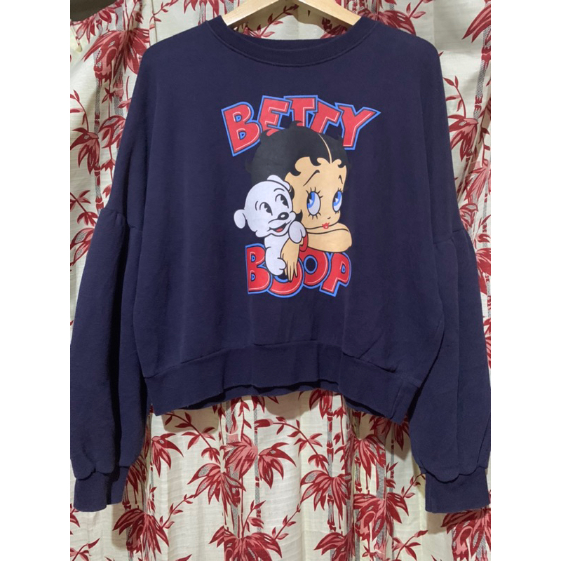 

SWEATER CREWNECK OVERSIZE THRFT PRELOVED