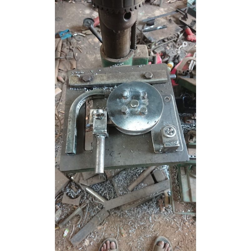 bending pipa hollow 20x20mm