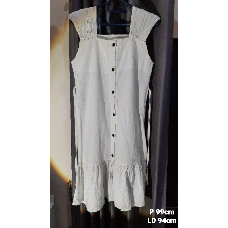 preloved dress button putih