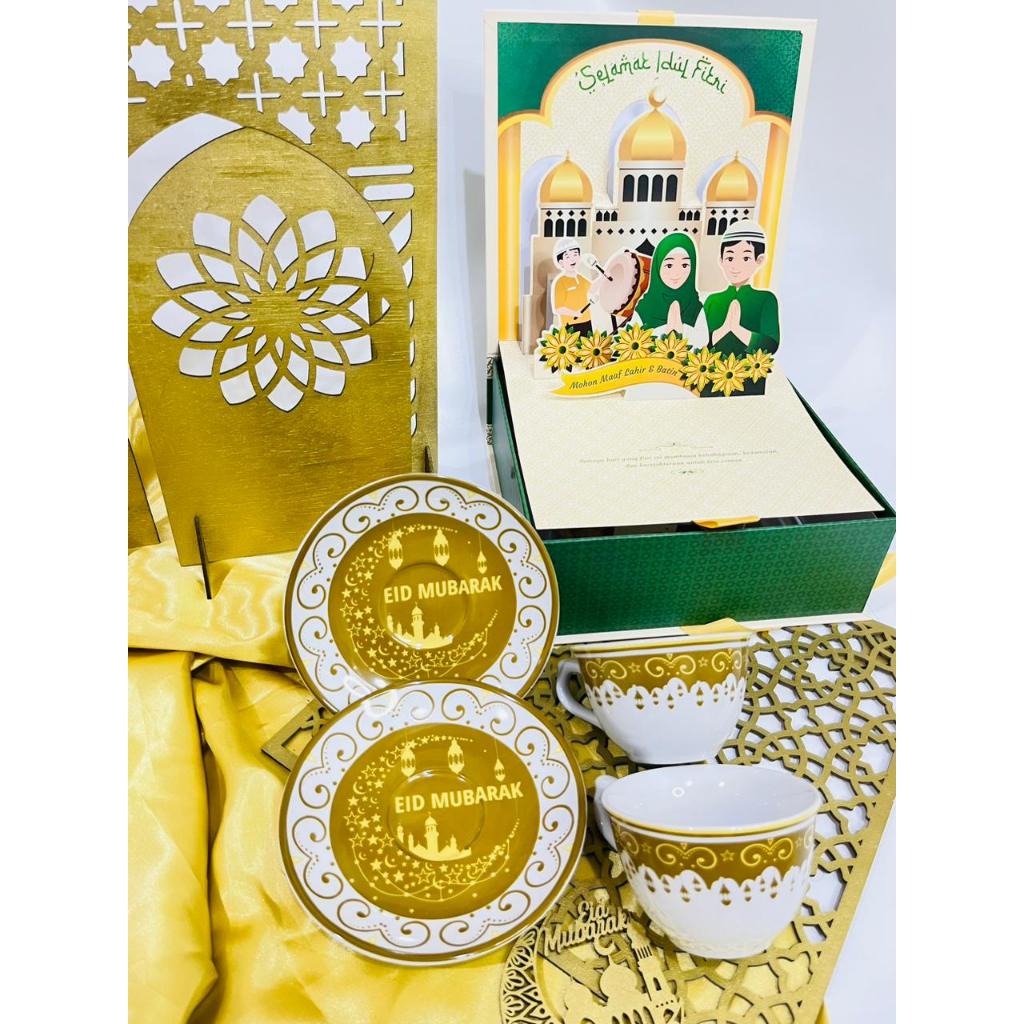 

Promo 7.7 SPESIAL HARDBOX HAMPERS LEBARAN IDUL FITRI POP UP 4D SULTAN SPECIAL CANGKIR SET