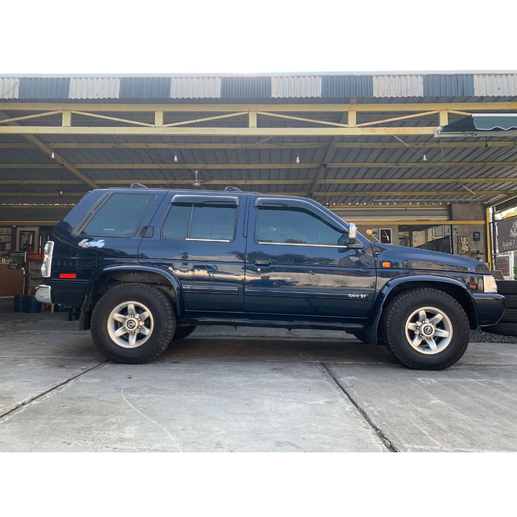 Pelipit Kaca Luar Nissan Terrano Croom Set