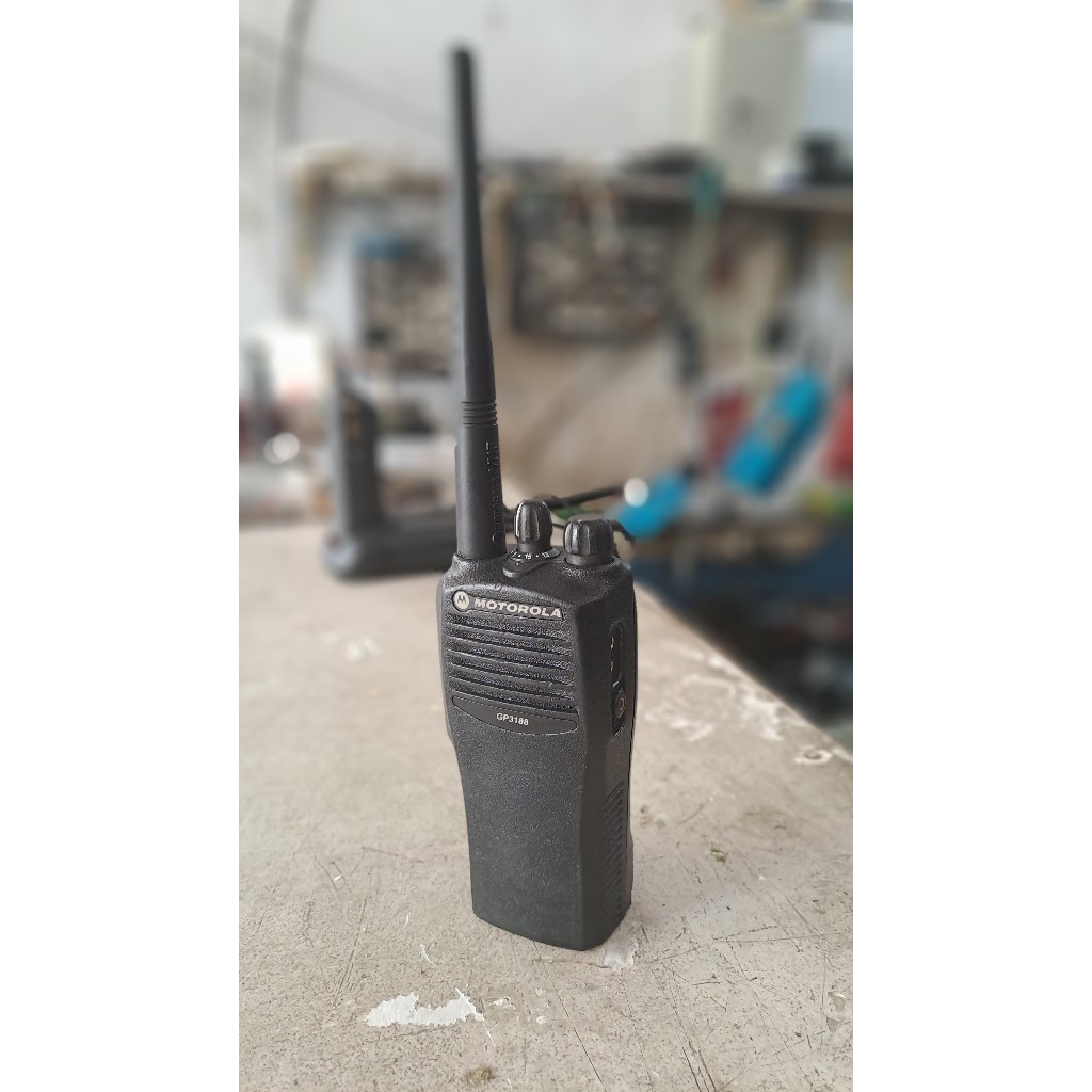 HT MOTOROLA GP3188 VHF SIAP PAKAI Ht Motorola GP 3188 Frekuensi VHF Normal Second Batangan 140 Mhz s