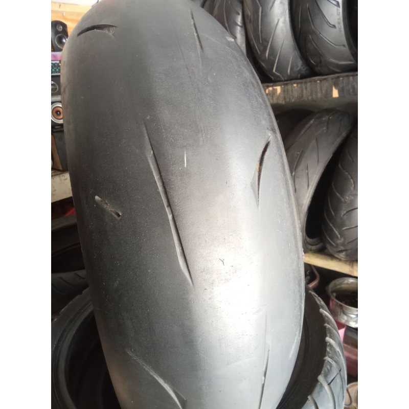 Ban battlax R10R 200/55-17