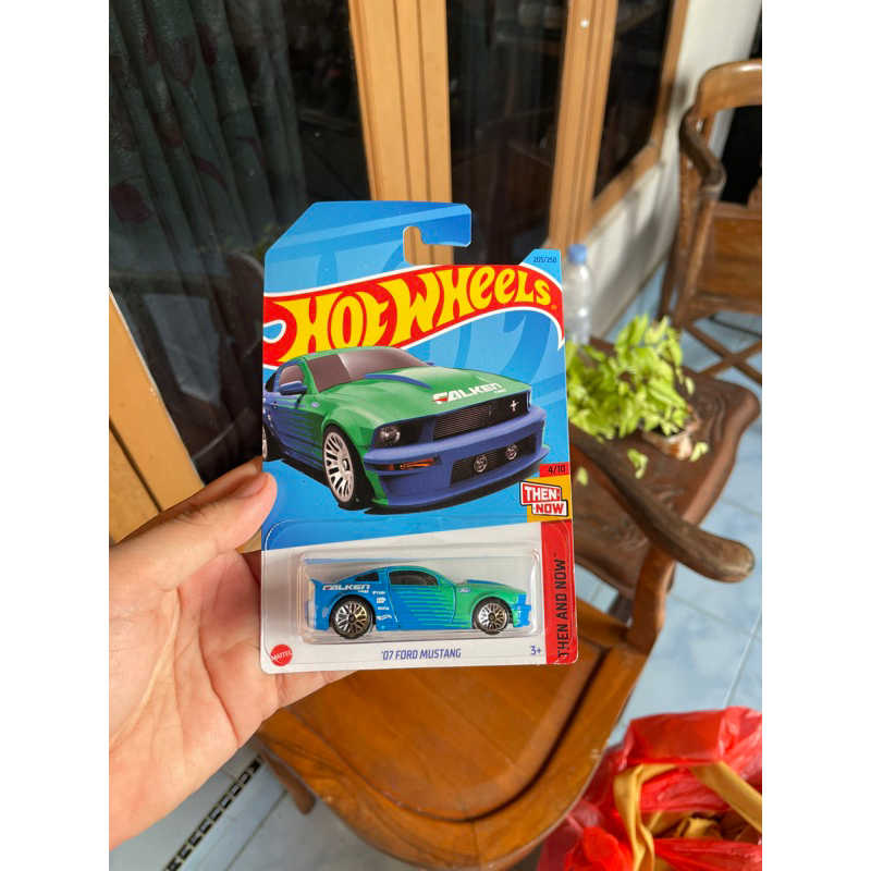 hot wheels fird mustang falken
