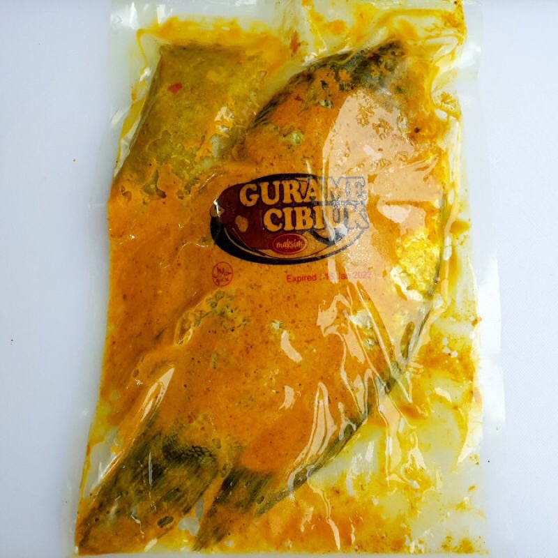

Ikan Gurame Cibiuk Bumbu Kuning / Frozen