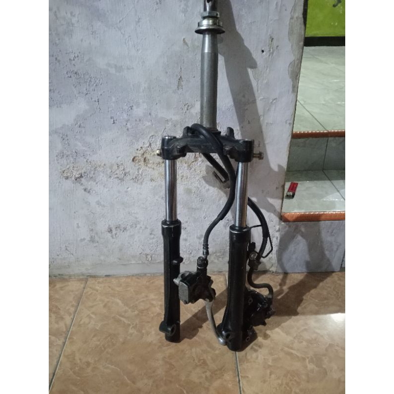 segitiga Beat, shok depan Beat, pengeriman beat