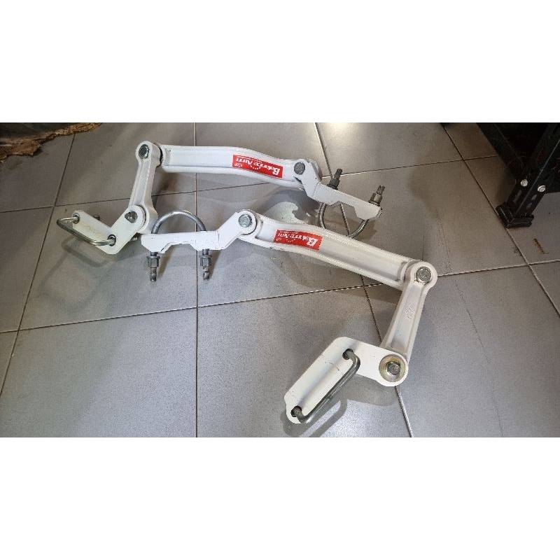 BALANCE ARM JS1 ORIGINAL THAILAND, SECOND KONDISI 95% MASIH BAGUS, EX INNOVA VENTURER DIESEL 2023