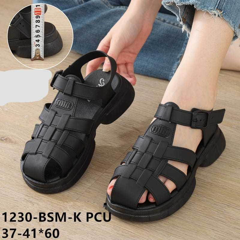 Sandal sepatu Jelly Shoes Wanita 1230-1A SANDAL Bahan Karet Elastis Dengan Tali Pengait..