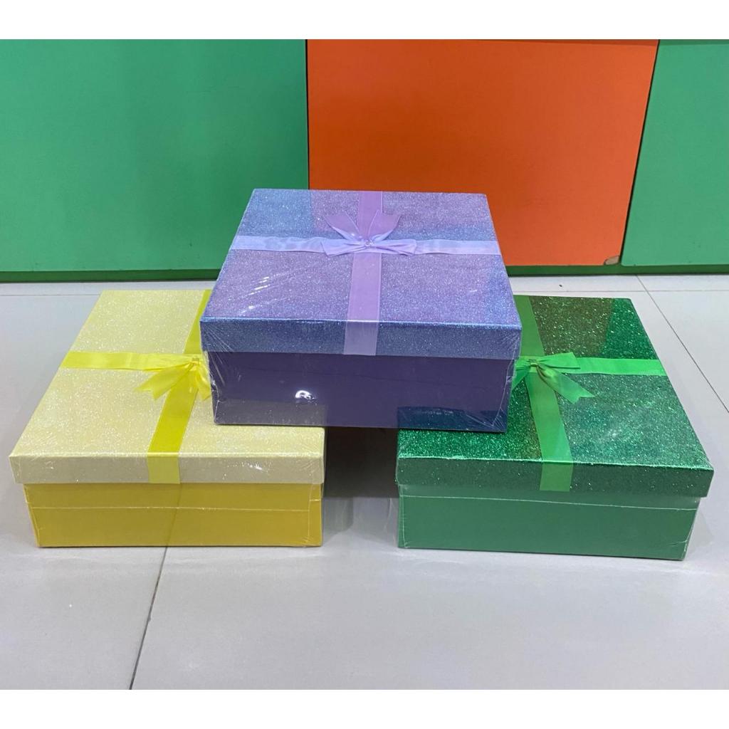 

Box Hampers / Box Kado Gliter Pita Ukuran L / Kotak Kado Hadiah Mewah Anti Penyok
