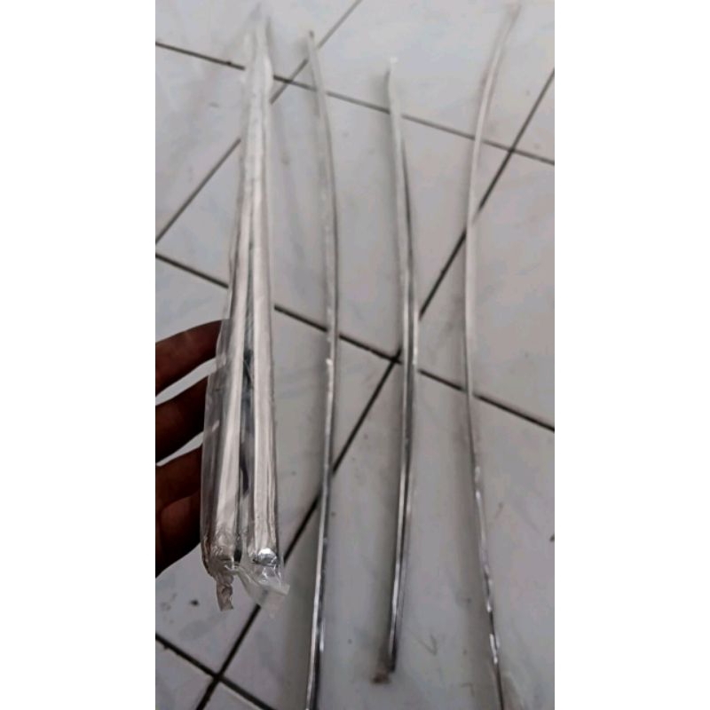 lis body vw kodok 1200