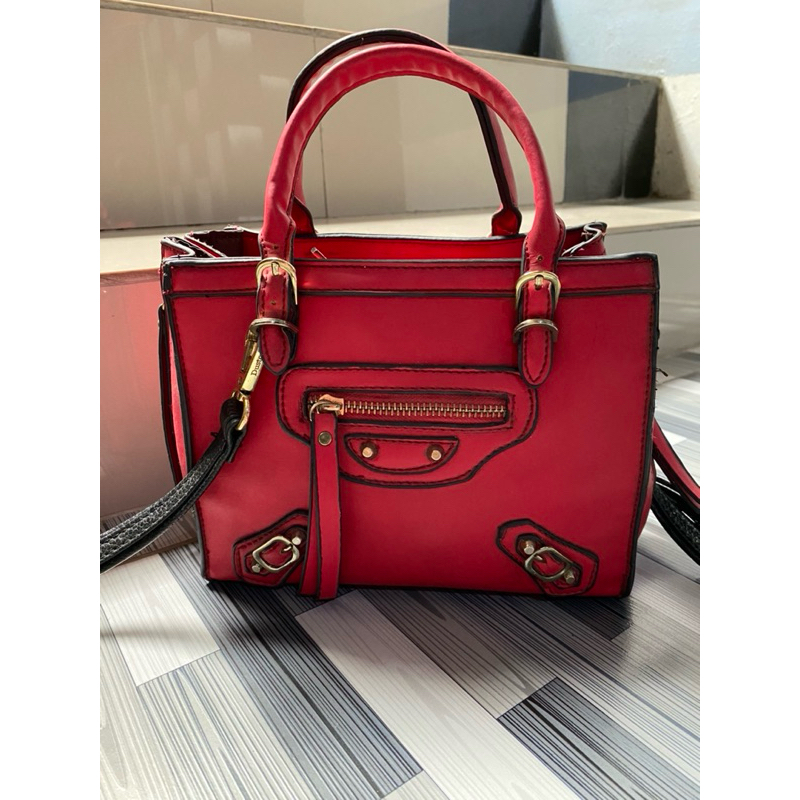 tas selempang wanita merah ala balen sling bag top handle preloved