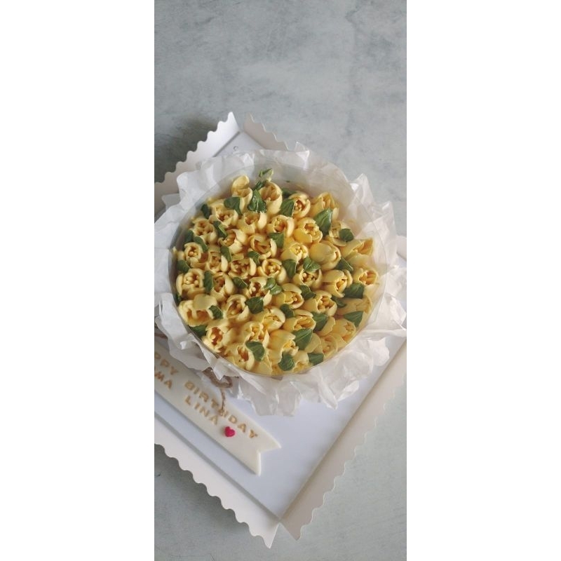 

FLOWER BOUQUET BURNT CHEESECAKE