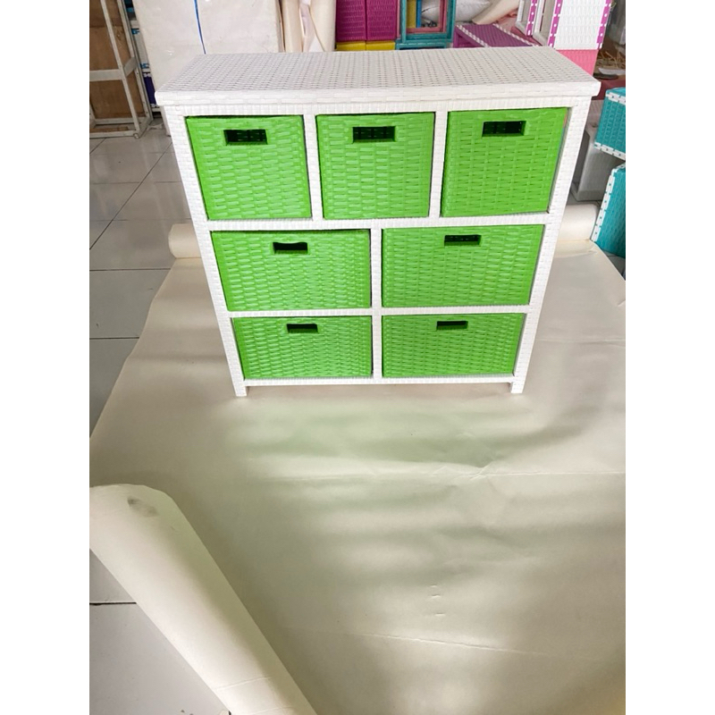 Lemari Laci 7 Box Atas Rotan Sintetis